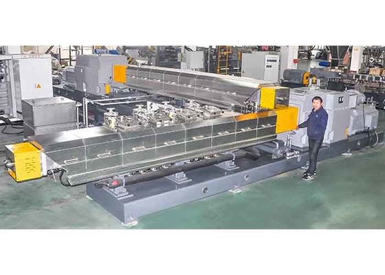 TSR-Reeks Reactieve Tweelingschroef die Extruderhoog rendement het Stabiele Werken samenstellen